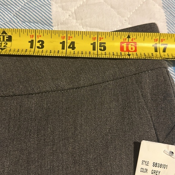 NWT From the Kloth Bermuda Dress
Shorts Gray - Picture 13 of 13